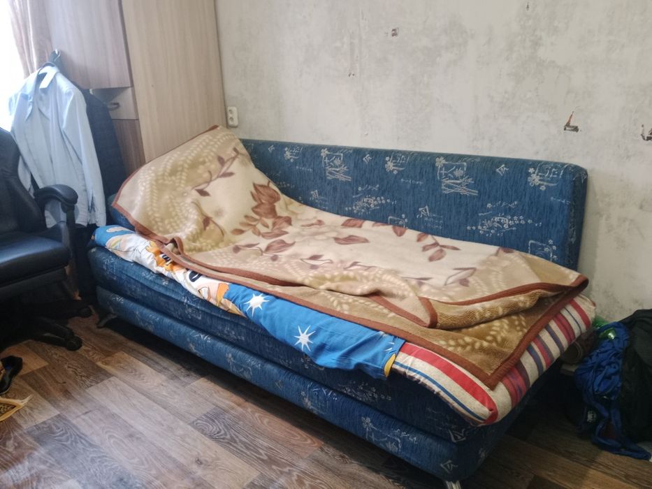 Тахта отдам даром