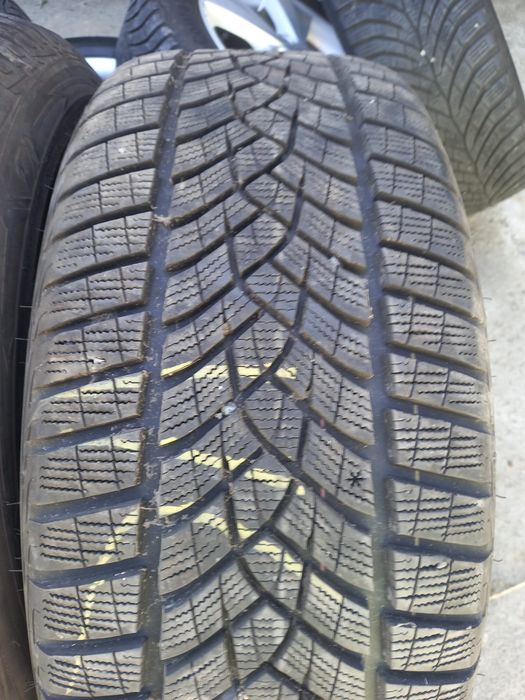 Cauciucuri 255/45/20 m+s Goodyer ca noi