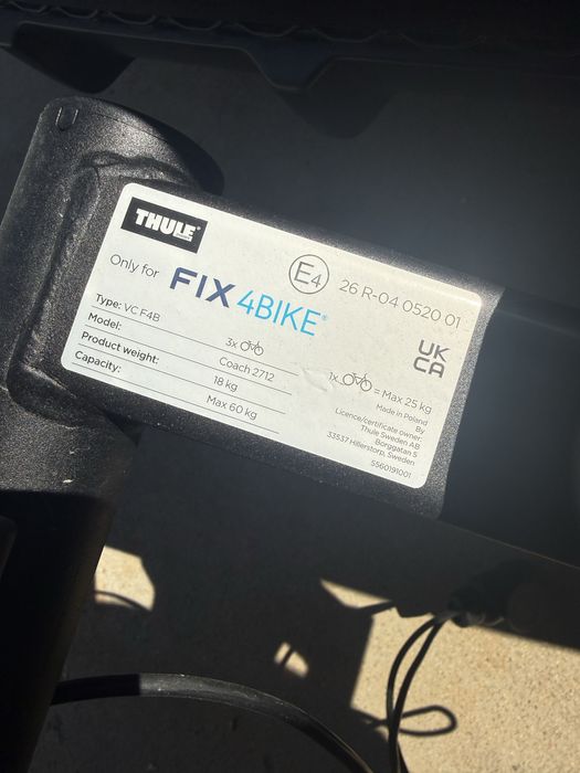 Багажник за 4 велосипеда за теглич. Thule Fix4bike.