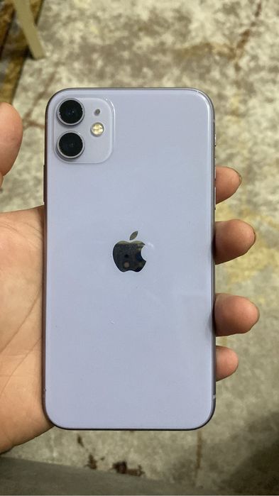 Продам Айфон 11