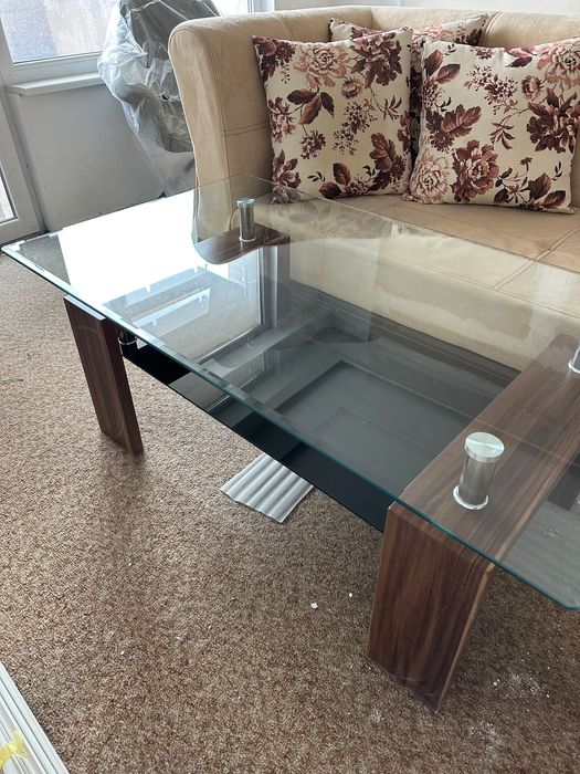 Холна стъклена маса