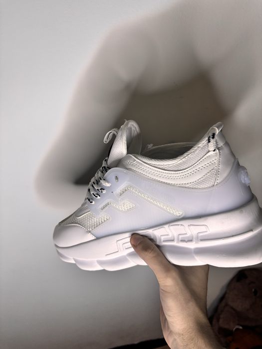 Adidasi Versace Chain Reaction albi