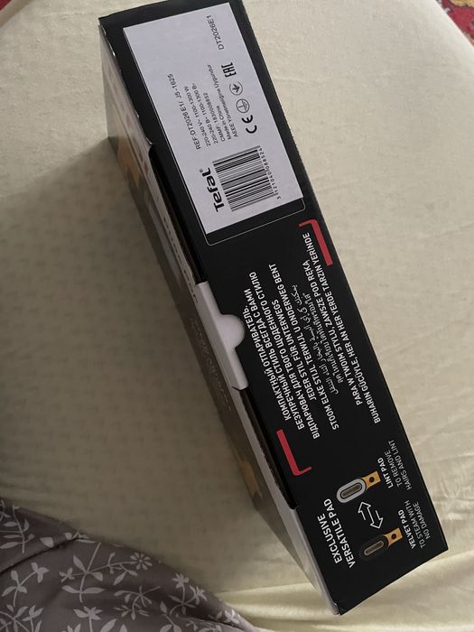 Aparat de calcat vertical cu abur Tefal nou