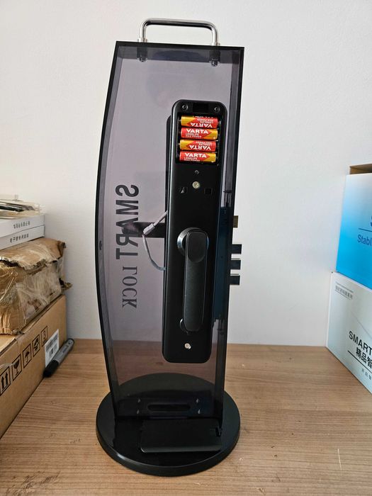 LICHIDARE Incuietoare usa smart culoare negru- transport gratuit