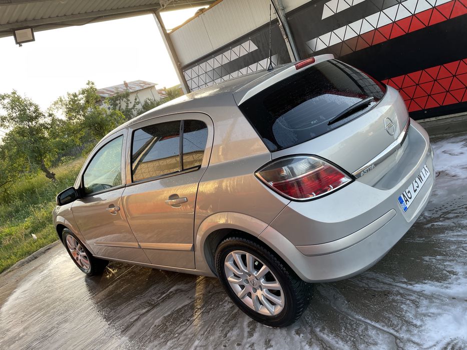 OPEL Astra 2010 — imagine 3