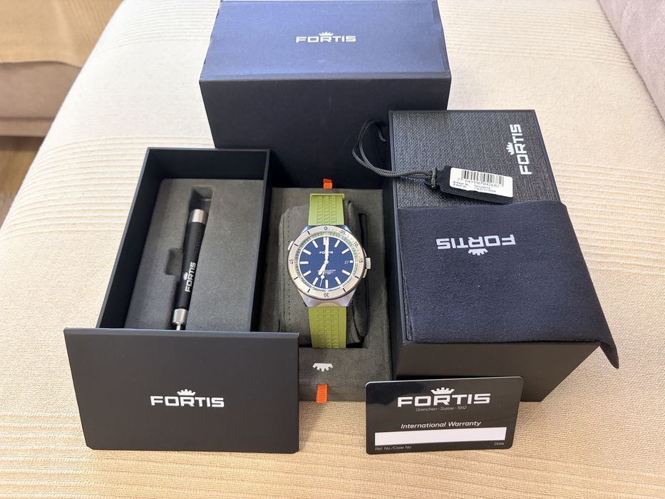 Fortis Marinemaster M44 Chronometer Woodpecker Green