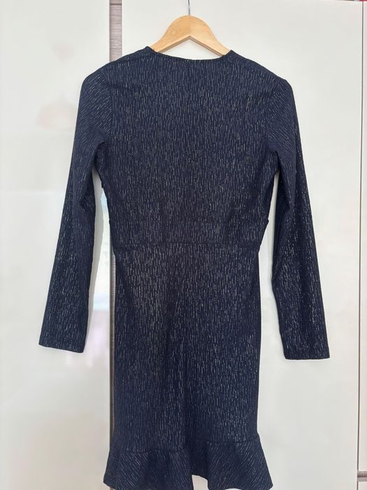 Rochie neagra cu fire auri