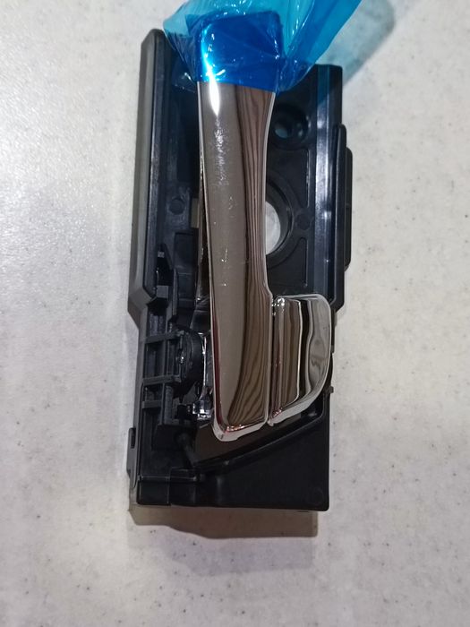 Внутренняя ручка двери Хундай.