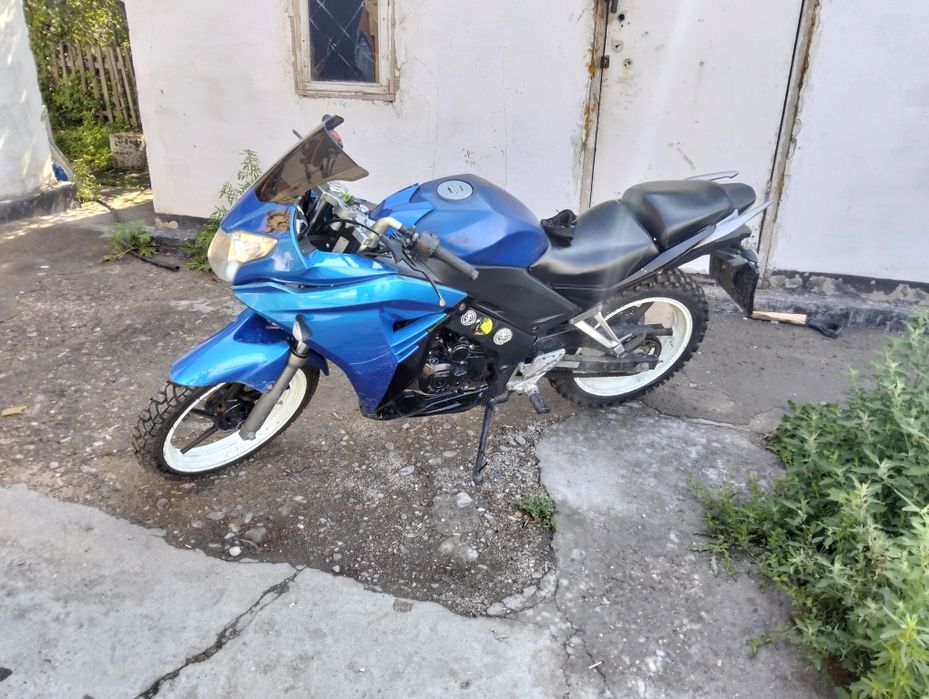 Продам мотоцикл skyway 250 кубов