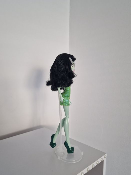 Papusa Monster High Scarah
