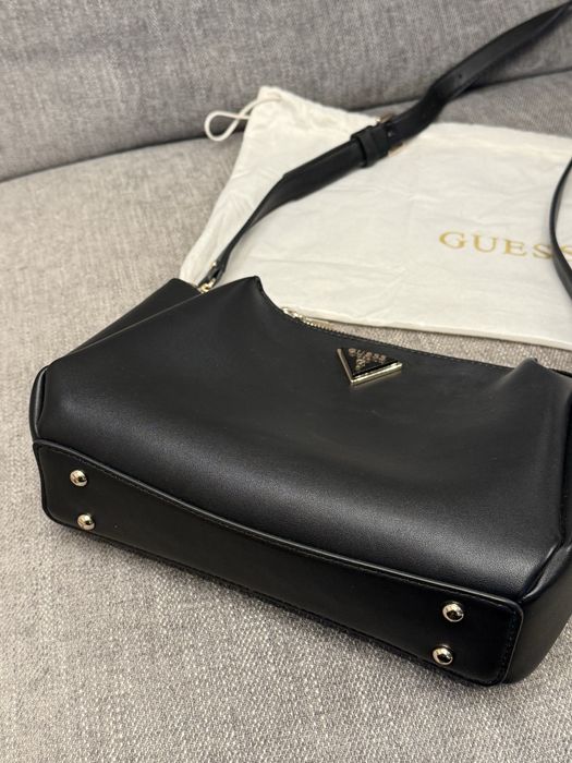 Guess Iwona дамска чанта