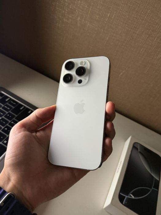 iPhone 16 Pro 256GB White Titanium