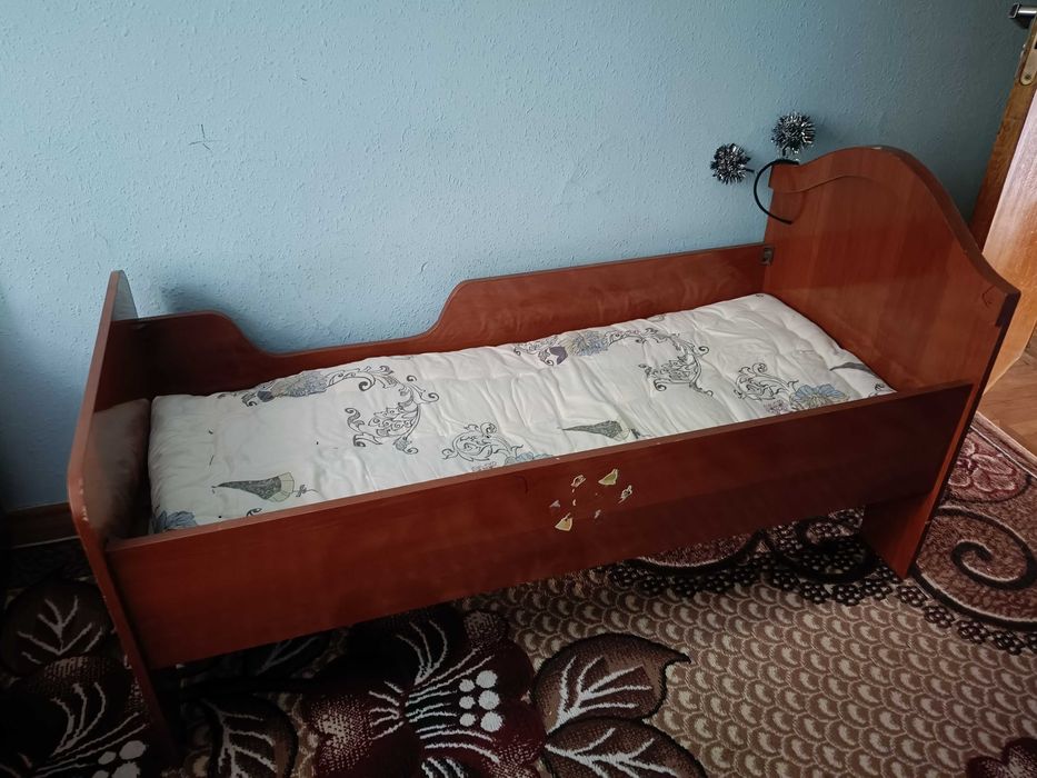 Детский кровать продается Б/У