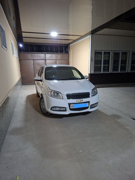 Нексия3 срочно сотилади