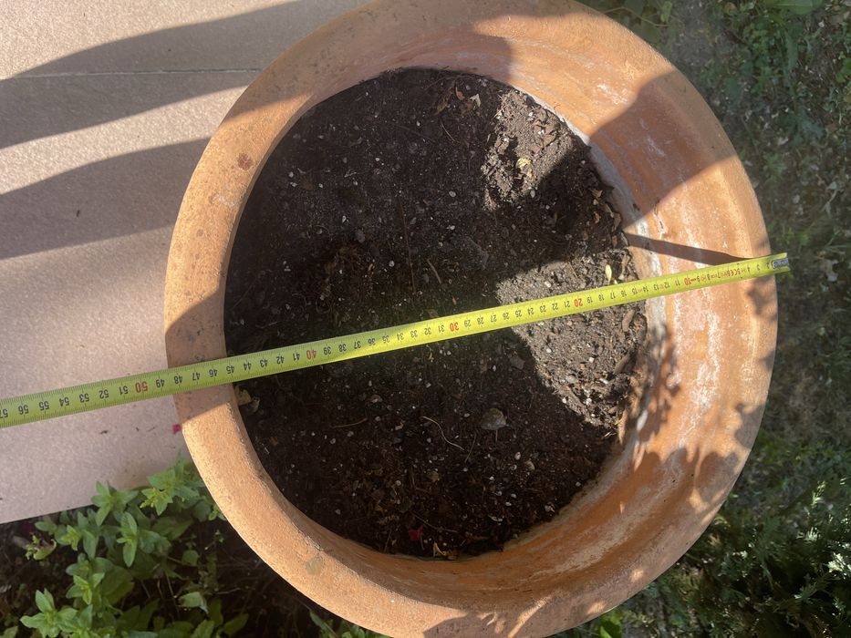 Голяма саксия от остров Крит