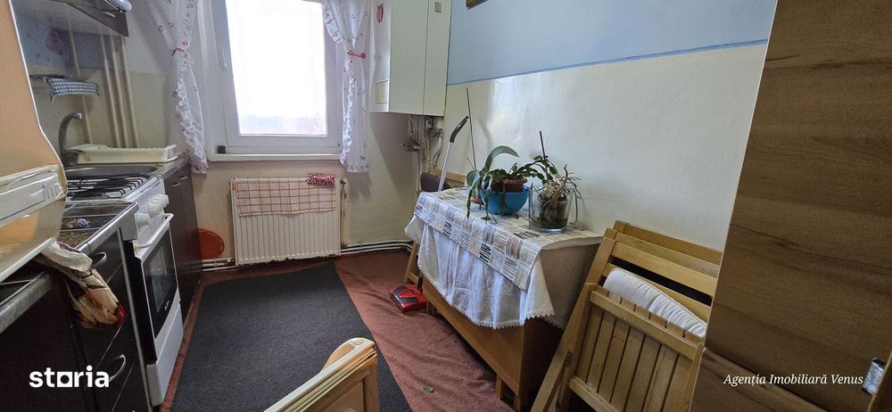 Apartament 3 camere la strada Calea Nationala