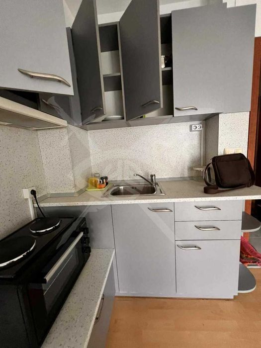 Дава се под наем Едностаен апартамент в Варна, Левски - 50 кв.м за 250 € - Снимка #1