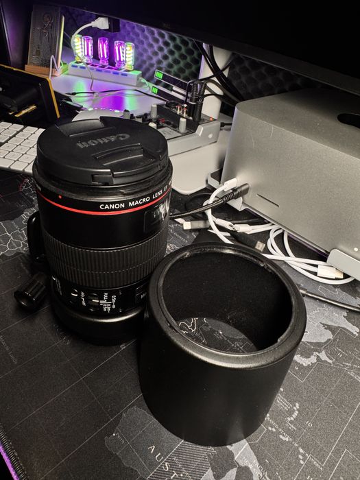 Vând 100 2.8 Macro - Canon L, Impecabil.