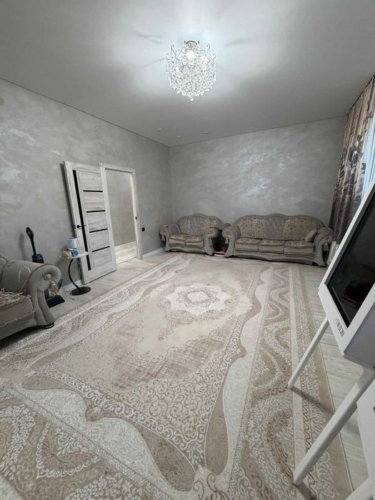 Продам 3х комнатную квартиру в районе КСК с отдельным входом