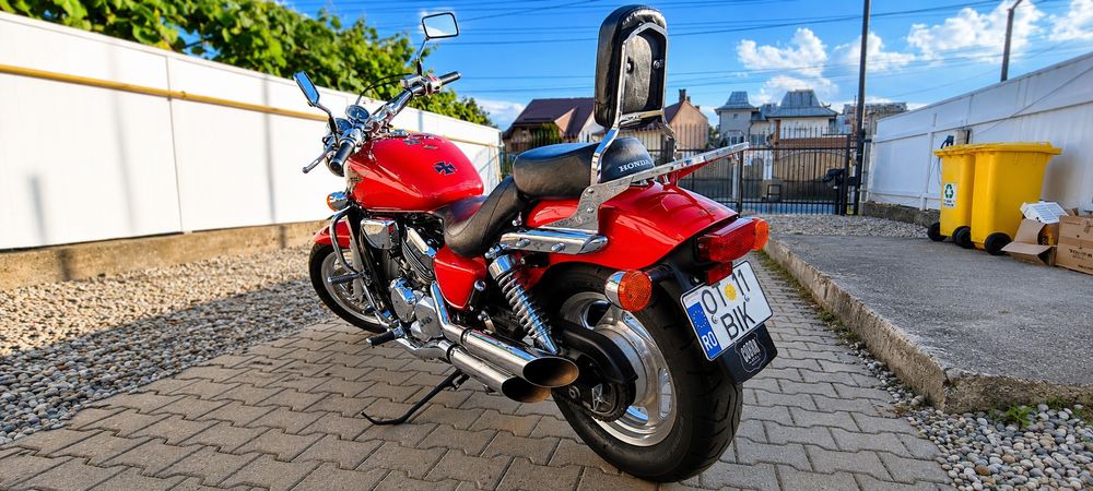 Honda Magna VF750C - 1995