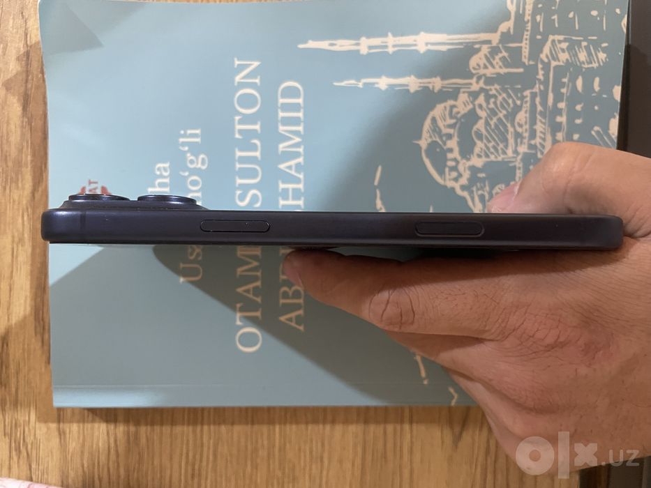 Iphone 17 pro max blue