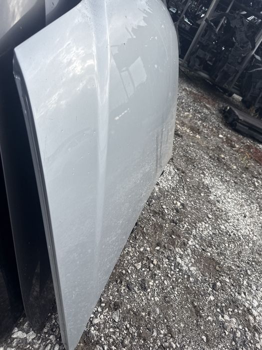 Преден капак за VW Touran