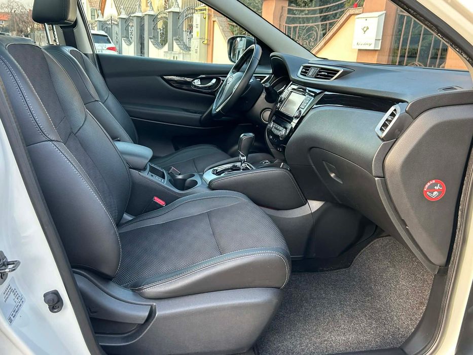 Nissan Qashqai 2015 1.6 Diesel 130 CP Cutie Automată Model Tekna