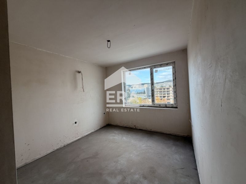 Продава се Двустаен апартамент в Варна, Владислав Варненчик - 67 кв.м за 1372 €/кв.м - Снимка #4