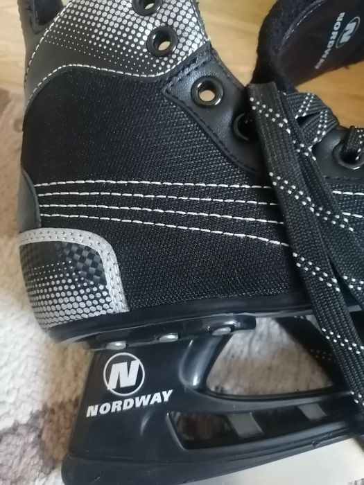 Продам коньки, отличного качества