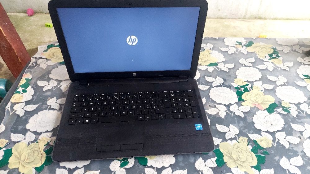 Laptop HP 250 g5