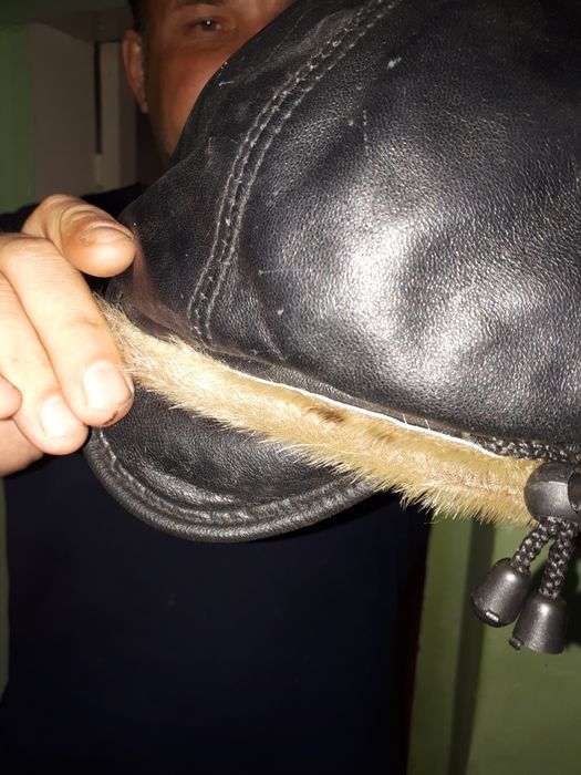 Срочно продам женскую кожаную кепку