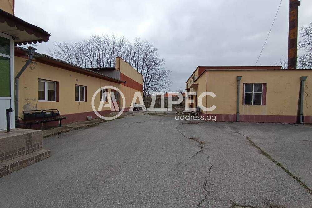 Продава се Склад в Разград, Център - 4488 кв.м за 51 €/кв.м - Снимка #1