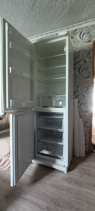 Холодильник Indesit