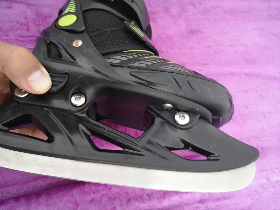 Продам коньки детские