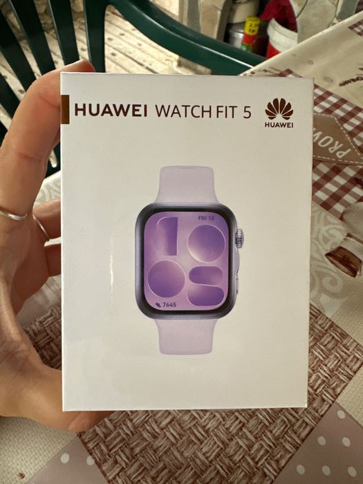 Часовник HUAWEI watch fit 5