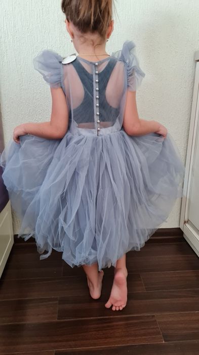 Платье на девочку стильное красивое