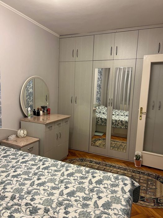 Apartament de vanzare + garaj
