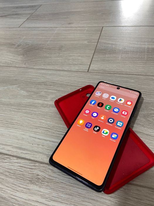 Samsung s20 fe обмен или продам