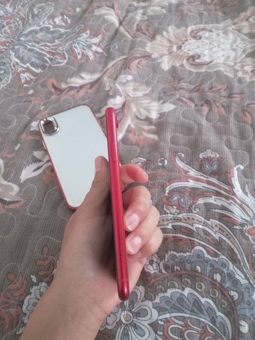 Айфон XR 64 гб 77%