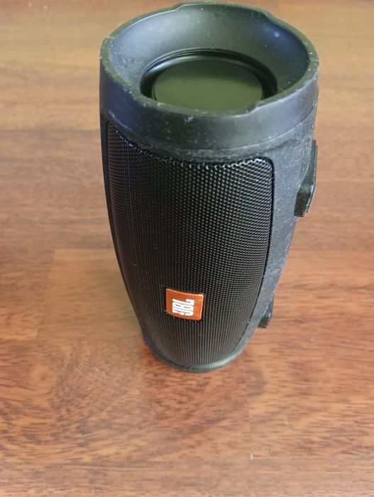 Протативный колонка JBL