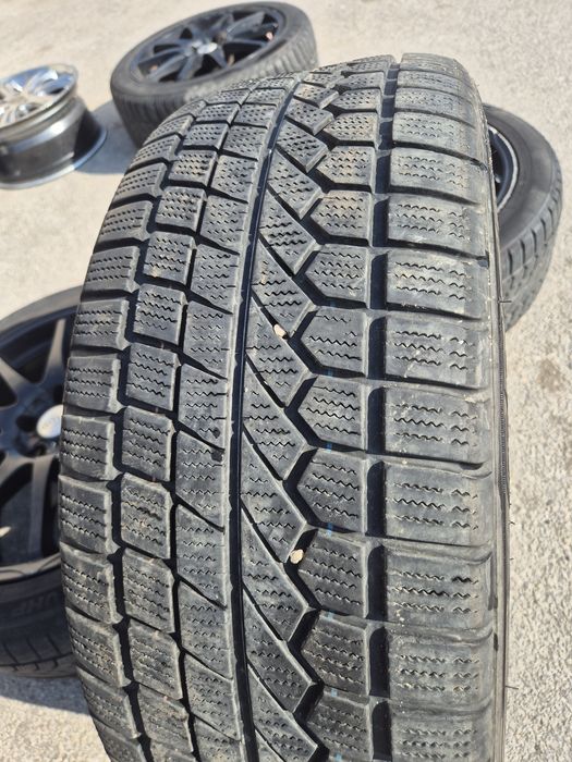 2бр. 235/45/19 Toyo гуми зимни