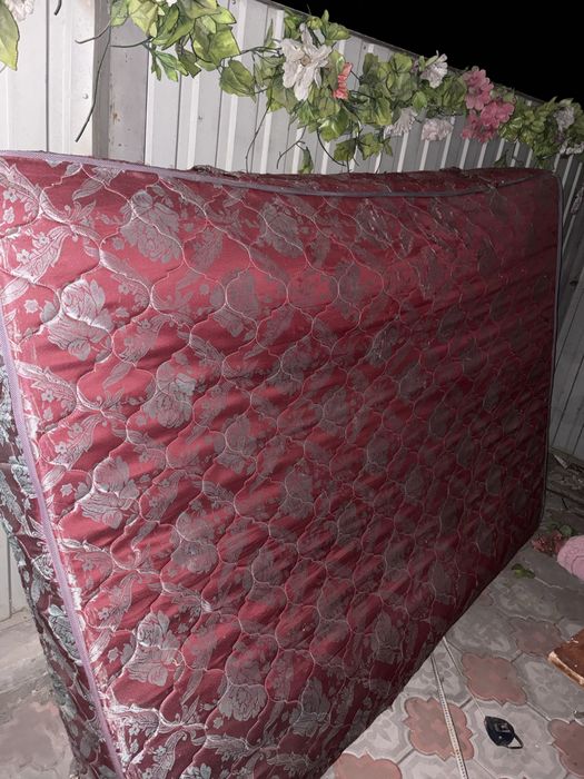 Продам Матрас 200х150