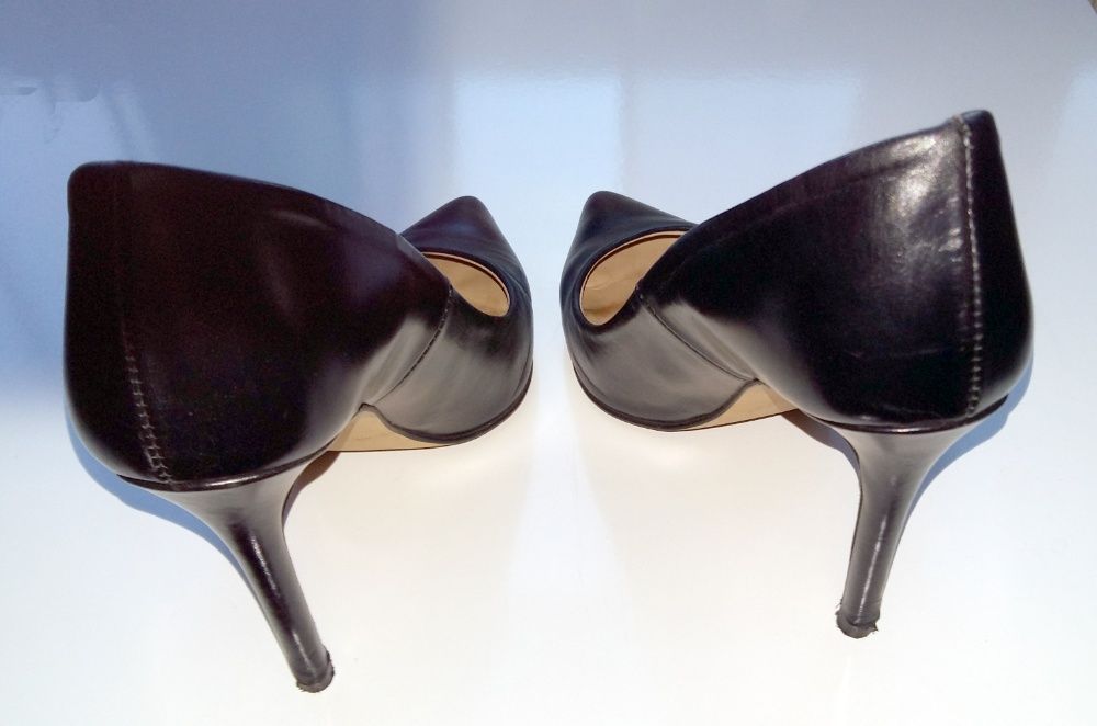 Pantofi stiletto Zara cu toc, din piele naturală.