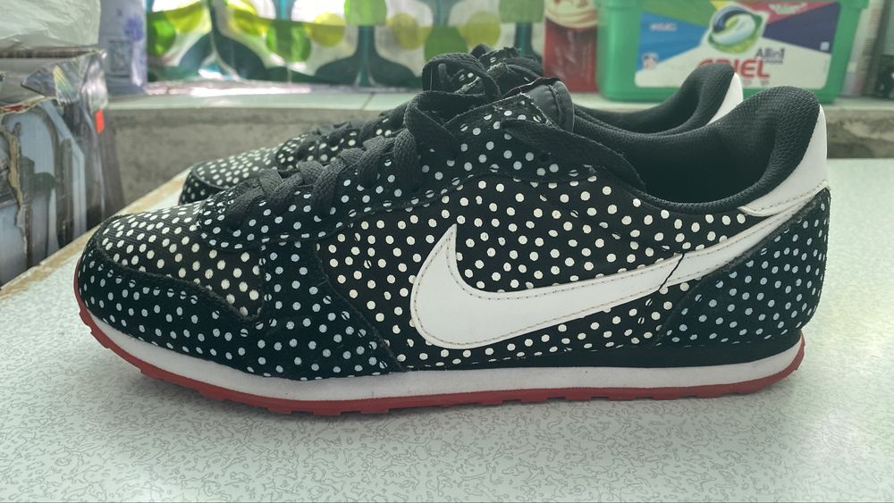 Дамски/унисекс маратонки Nike 42 размер 27см