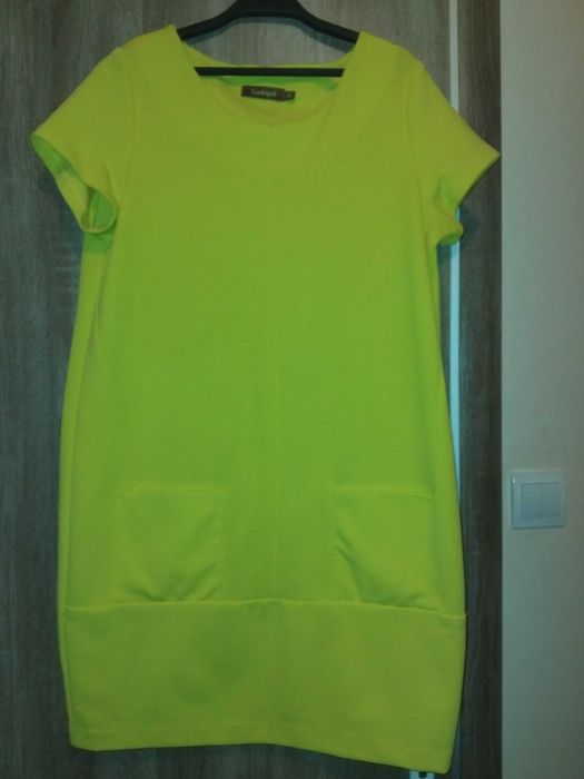 Шест рокли на страхотна цена