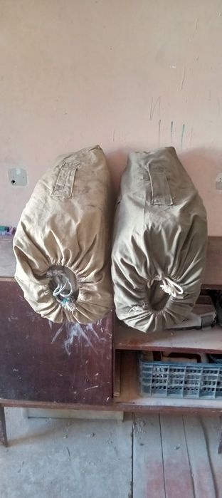 Палатки советские в хорошем состоянии.