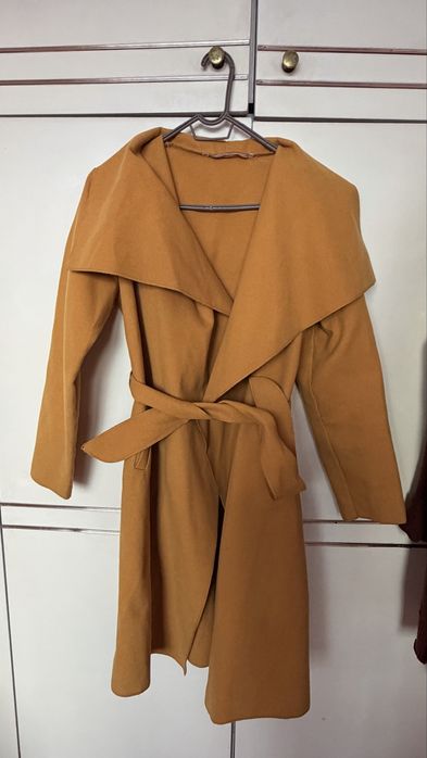 Палта на символични цени!