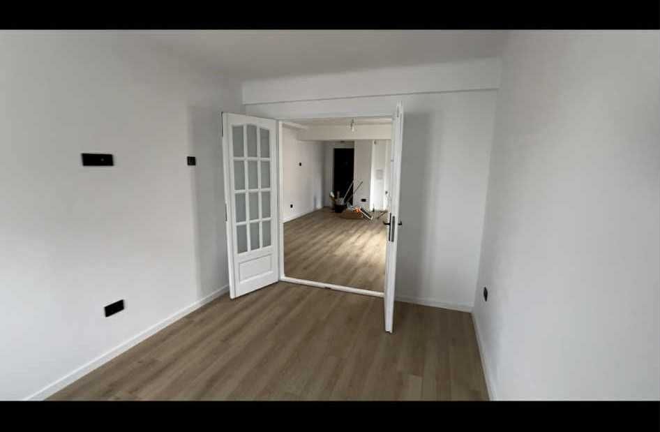 Apartament cu două camere, zona Teatru, pietonală