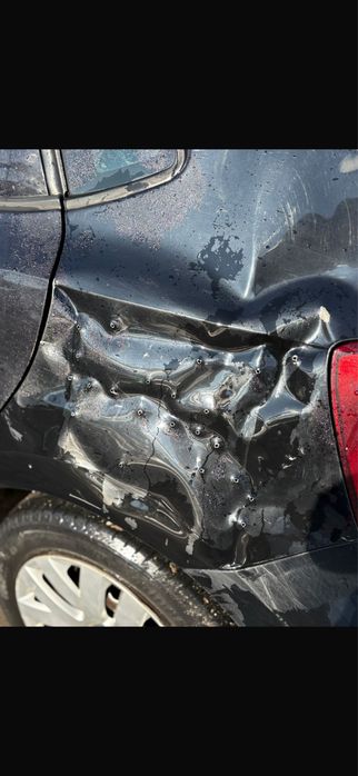 Volkswagen polo motor 1.6 diesel ca defecte pe caroserie se vede poze