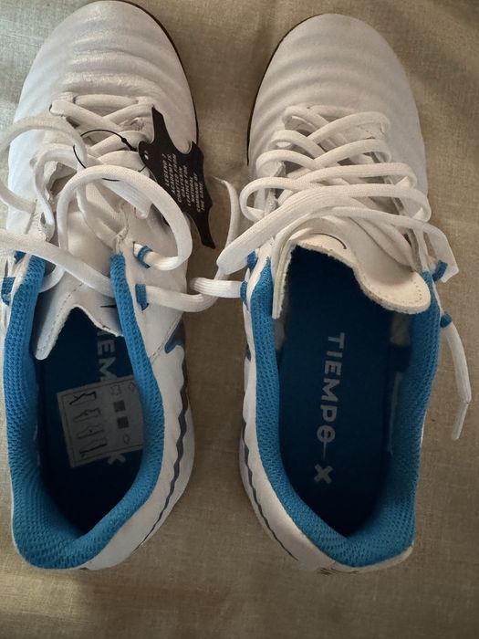 Adidasi Nike fotbal si Sinckers Kalvin Klein